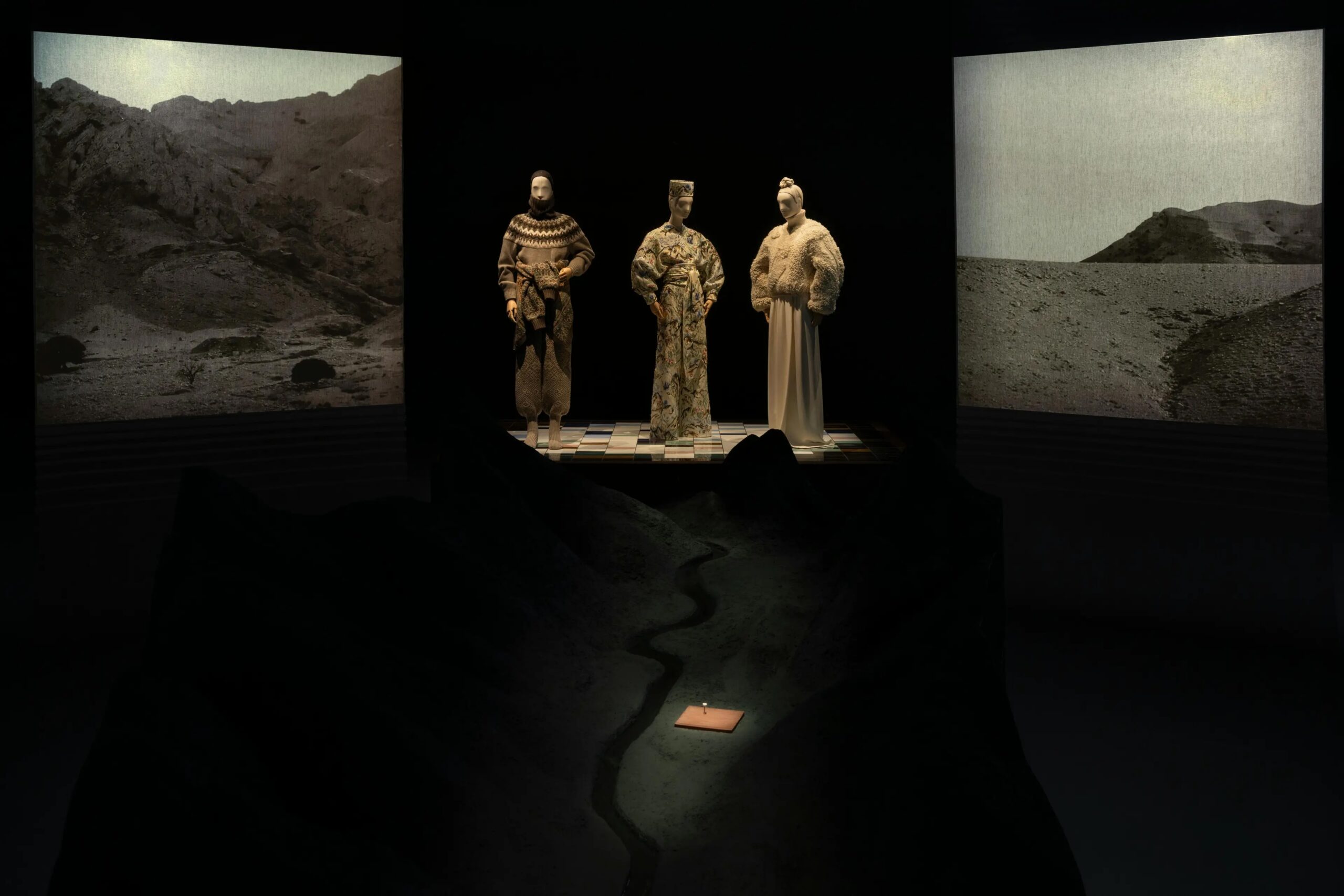 Loro_Piana_1742628471_loro_piana_exhibition_9_copy